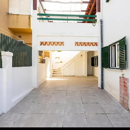 Serene 4Br Family Home By River *