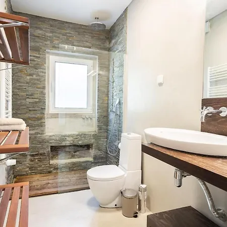 Serene 4Br Family Home By River Appartement *